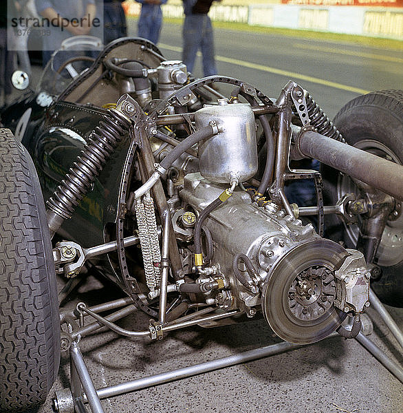 Der Motor einer BRM P48 in Reims  Frankreich 1960.