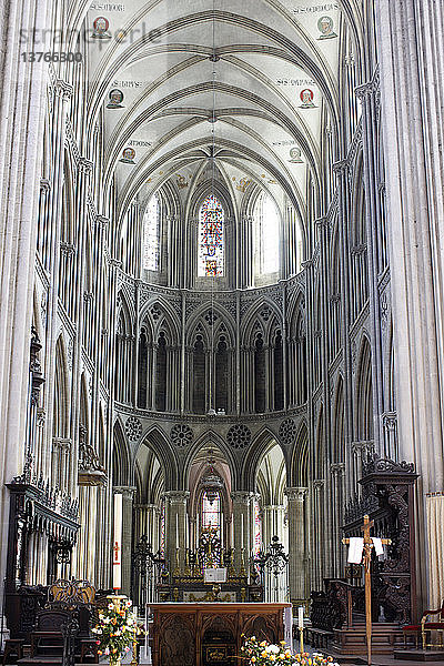 Altarraum der Kathedrale Notre Dame von Bayeux