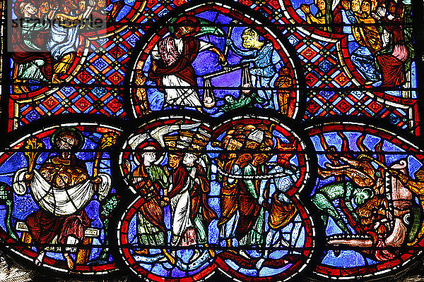 Glasmalerei in der Kathedrale von Bourges  das Jüngste Gericht