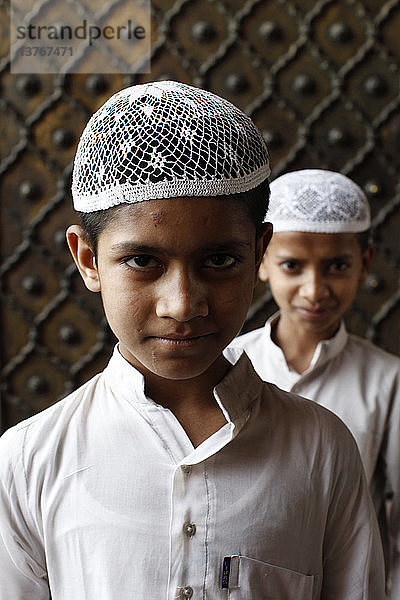 Muslimische Jungen in der Jamma Masjid (Große Moschee in Delhi)