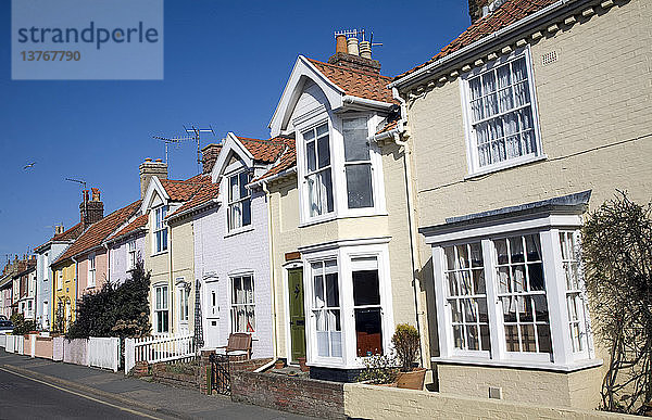 Aldeburgh  Suffolk Hübsche Cottages in Reihenbauweise  Aldeburgh  Suffolk