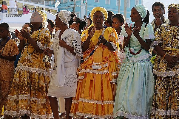 Candomble-Anhänger feiern das Iemanja-Fest in Rio Vermelho.