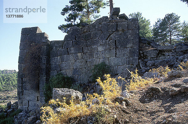 Mauer der lykischen Stadt Pinara  Türkei