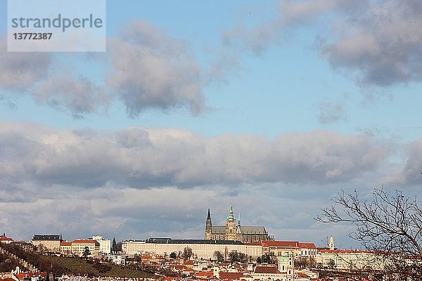 St.-Veits-Dom und Prager Burg  Prag  Tschechische Republik.