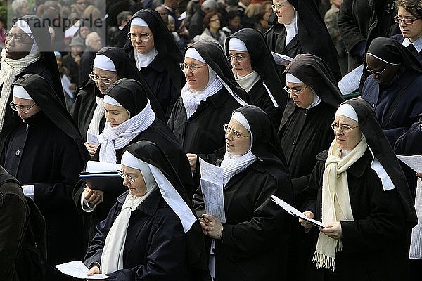 Benediktinerinnen vom Heiligsten Herzen von Montmartre  Karfreitag.
