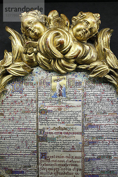 Schatzkammer der Kathedrale Notre-Dame von Paris. Altarbuch