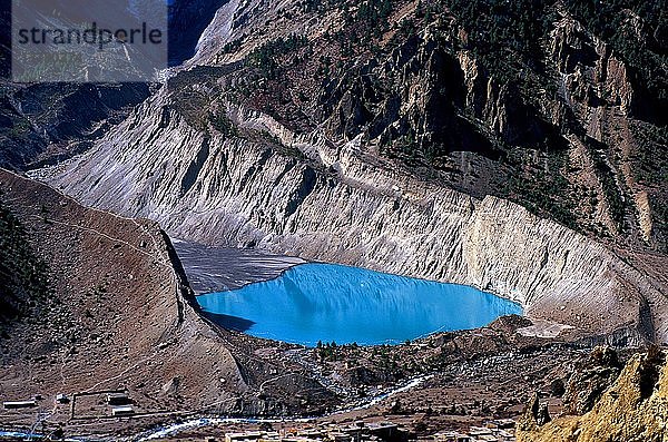 Gletschersee über dem Dorf Manang  Manang  Nepal.