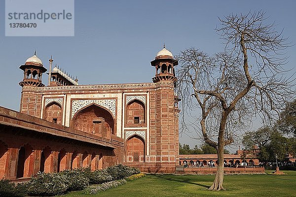 Eingangstor zum Taj Mahal (Königliches oder Großes Tor oder Darwaza).