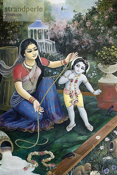 Krishna als Makhan Chor (wörtlich: Butterdieb): Nachdem er Buttermilch verschüttet hat  wird er von seiner Pflegemutter Yashoda  der Frau von Nanda  einem Kuhhirten in Vrindavan  gefasst. Meistens entkommt er und erfindet Geschichten  die seine Unschuld beweisen.