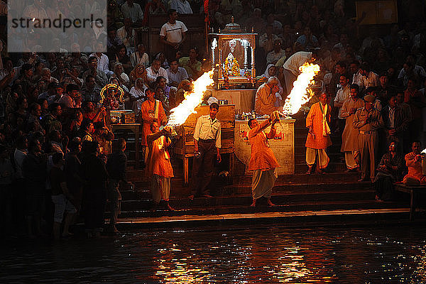 Abendliche Aarti-Zeremonie in Har-ki-Pauri  Haridwar