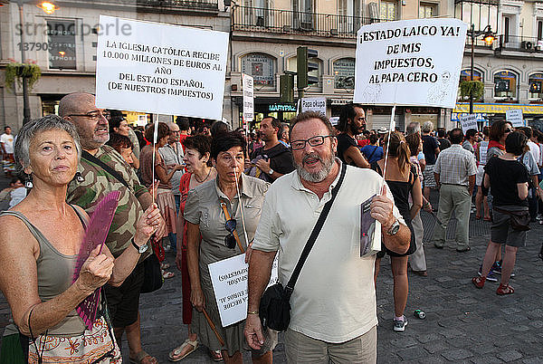 Demonstration gegen den Weltjugendtag und den Besuch des Papstes in Madrid '
