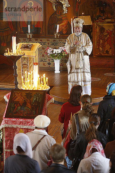 Palmsonntagsfeier in der orthodoxen Kirche Saint Serge
