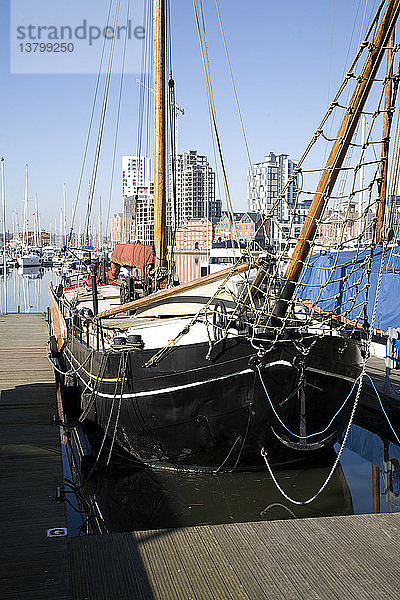 Historischer Holzsegelkahn Wet Dock Yachthafen  Ipswich  Suffolk  England