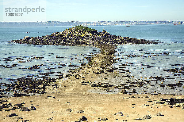 Hermetier Insel und Damm Island of Herm  Kanalinseln  Großbritannien