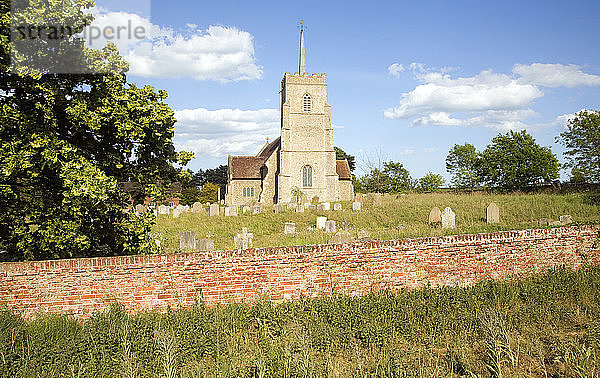 All-Saints-Kirche und -Friedhof  Sudbourne  Suffolk  England