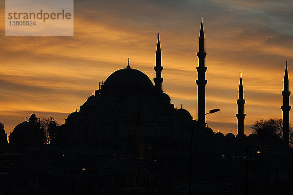 Sonnenuntergang über der Suleymaniye-Moschee  Istanbul