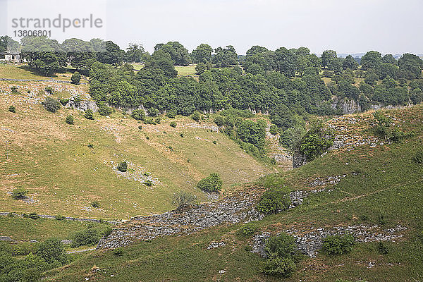 Kalksteinschlucht Peak District-Nationalpark Derbyshire England