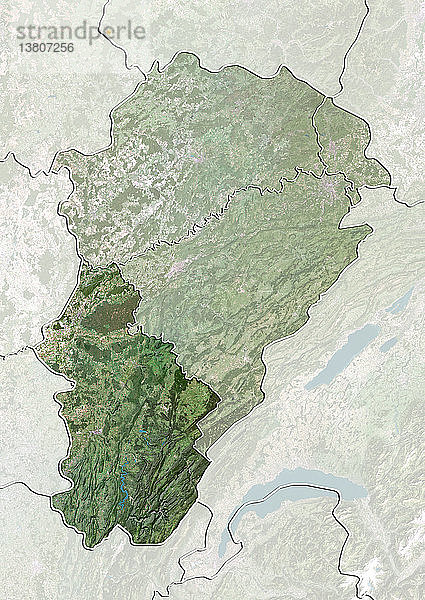 Satellitenbild des Departements Jura in Franche-Comte  Frankreich. Es ist die Heimat des Juragebirges und grenzt im Osten an die Schweiz. Dieses Bild wurde aus Daten der Satelliten LANDSAT 5 und 7 erstellt.