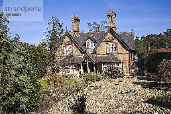 Gutshofgebäude im Dorf Holkham  Norfolk  England