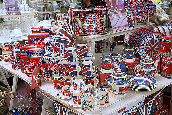 Royal Jubilee Memorabilia Produkte im Shop ausgestellt