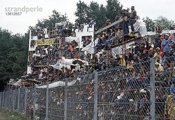 Die Zuschauer beim Großen Preis von Italien  Monza  Italien 1976.