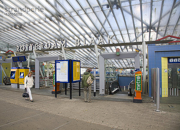 U-Bahn-Station Blaak  Stadt Rotterdam  Südholland  Niederlande