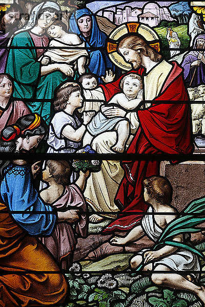 Kirche Saint-Antoine de Padoue  Versailler Glasmalerei  Jesus mit Kindern