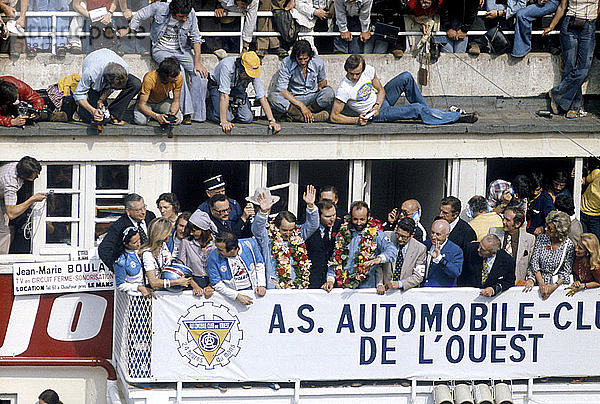 Henri Pescarolo und Gerard Larrousse  ein französischer Sieg in einem Matra-Simca bei Frankreichs größtem Sportwagenrennen. Le Mans  Frankreich  16. Juni 1974. '