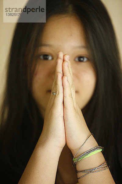 Junges katholisches Mädchen. Vietnam.