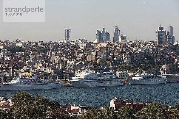 Überblick über den Bosporus  Istanbul  Türkei.