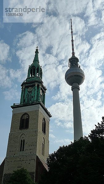 Berlin Deutschland Europa Alexandelplatz und der Fernsehturm