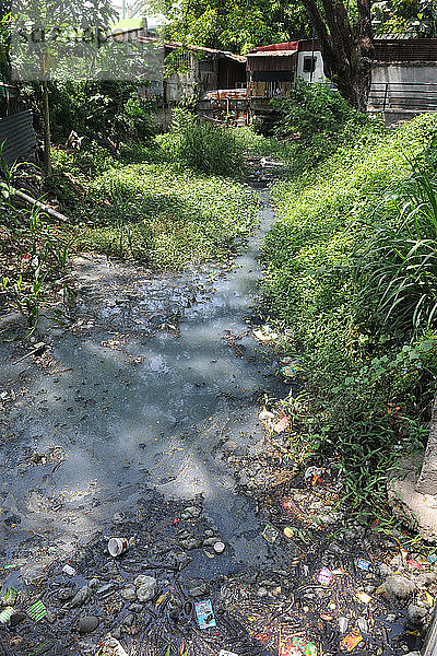 Verschmutzung eines Flusses in San Fernando auf den Philippinen  Region Luzon.