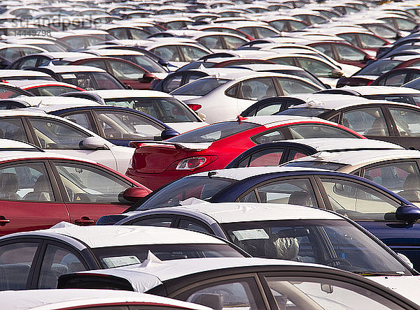 Autos auf dem Parkplatz