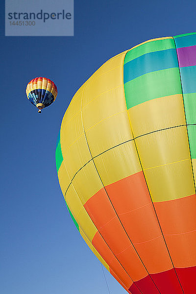 Heißluftballon im Flug
