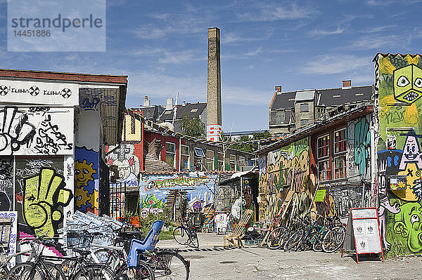 Gebäude mit Graffiti