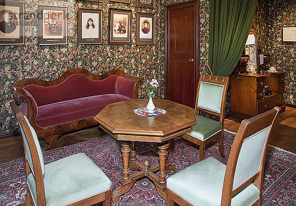 Altmodische Möbel im Schloss Alatskivi