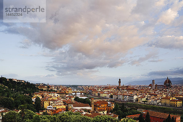 Stadtzentrum von Florenz bei Sonnenaufgang