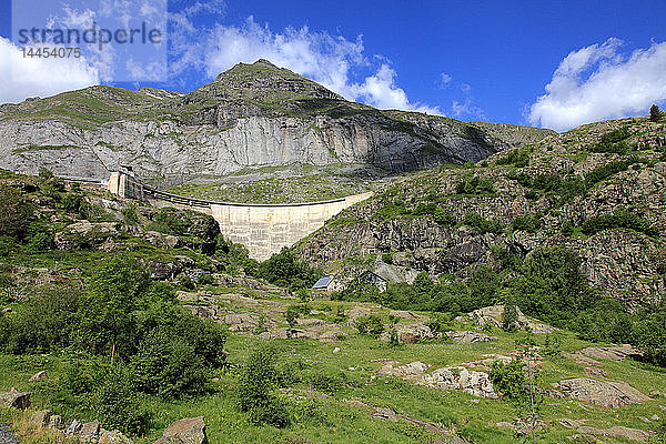 Frankreich  Occitanie  Departement Hautes Pyrenees (65)  Gavarnie Gedre  des gloriettes dam