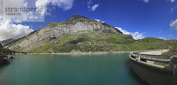 Frankreich  Okzitanien  Departement Hautes Pyrenees (65)  Gavarnie Gedre  See des gloriettes