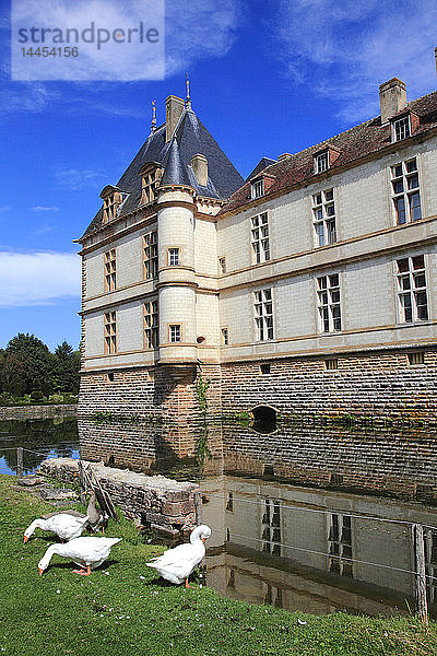 Frankreich  Bourgogne Franche Comte  Departement Saone et Loire (71)  Cormatin  das Schloss