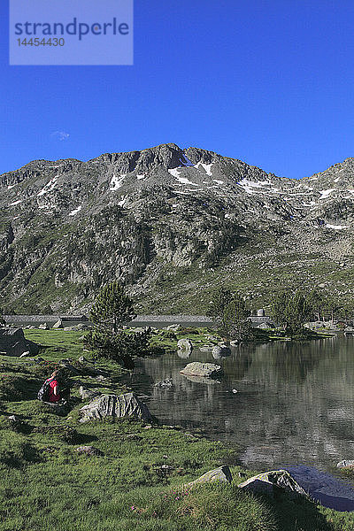 Frankreich  Okzitanien  Departement Hautes Pyrenees (65)  Aragnouet (Gebiet von Saint Lary Soulan)  Naturschutzgebiet von Neouvielle  See von Aubert