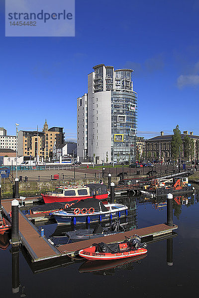 Vereinigtes Königreich  Nordirland  Belfast  Laganside  Skyline