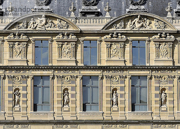 Frankreich  Tuilerien-Palast  Detail der Fassade des Pavillion de Marsan