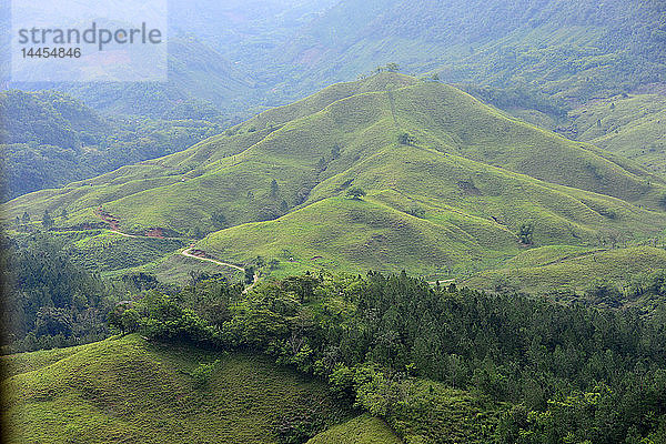 Landschaft bei Lanquin  Guatemala  Mittelamerika.