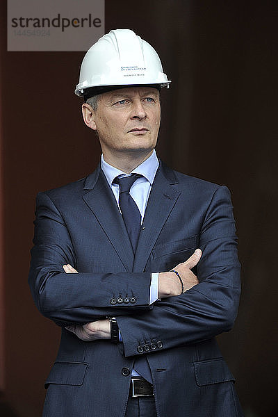 Frankreich  Region Pays de La Loire  Werft STX in der Stadt Saint-Nazaire  Besuch des französischen Wirtschafts- und Finanzministers Bruno Le Maire.