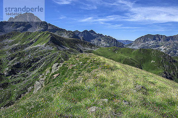 Frankreich  Ariege  Pyrenäen  Landschaft in der Nähe des Ruhle-Gipfels