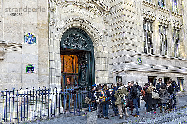 Frankreich. Paris 5. Bezirk. Das Quartier Latin. Die Sorbonne. Eingang der Universität  Rue de la Sorbonne