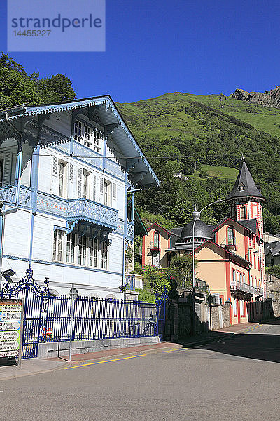 Frankreich  Occitanie (Midi Pyrenees )  Hautes Pyrenees (65)  Cauterets  das blaue Chalet