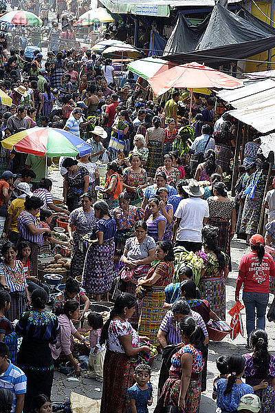 Markt von San Pedro  Atitlan-See  Guatemala  Mittelamerika.