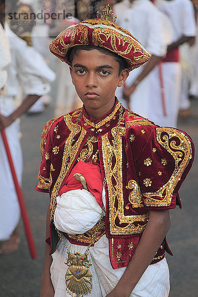Sri Lanka; Colombo  Navam Perahera  Fest  Prozession  Menschen '